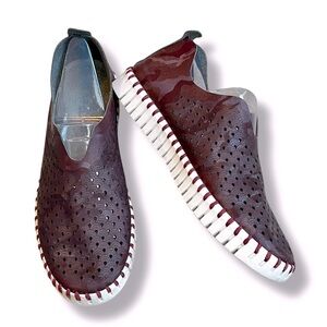 Ilse Jacobsen Tulip Flat Shoes Maroon Camo Slip on Laser Cut Comfort EU38/US 8